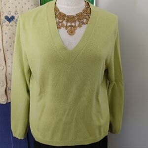 Silk & Cashmere blend V-Neck Green Sweater (274) Talbots L-Petite